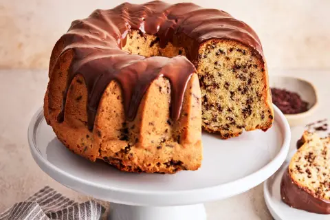 Schokoladiger Ameisenkuchen mit Schokoglasur, perfekt für ein einfaches Ameisenkuchen Rezept.