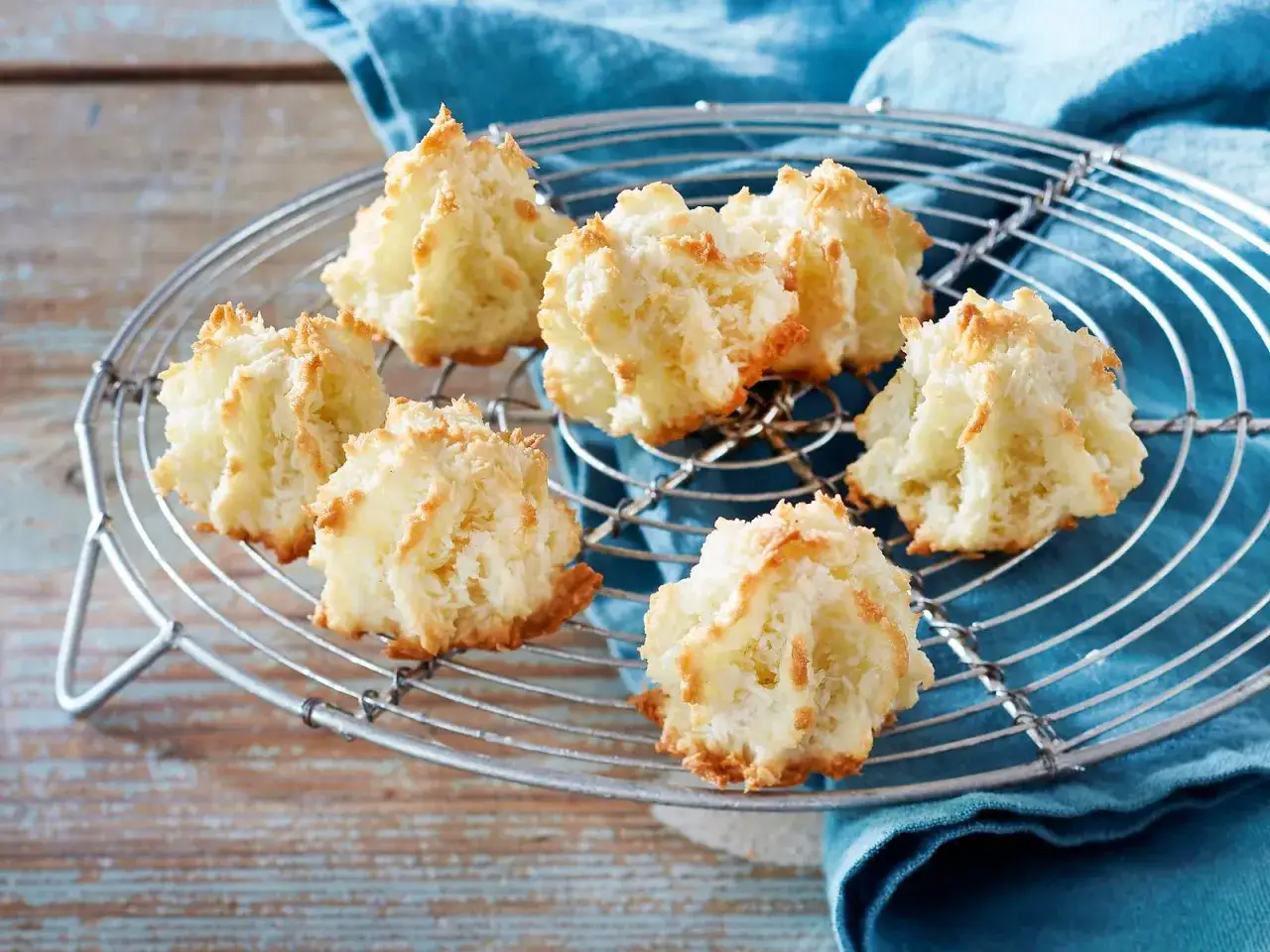 Leckere Kokosmakronen, ein einfaches Rezept für süße Köstlichkeiten.