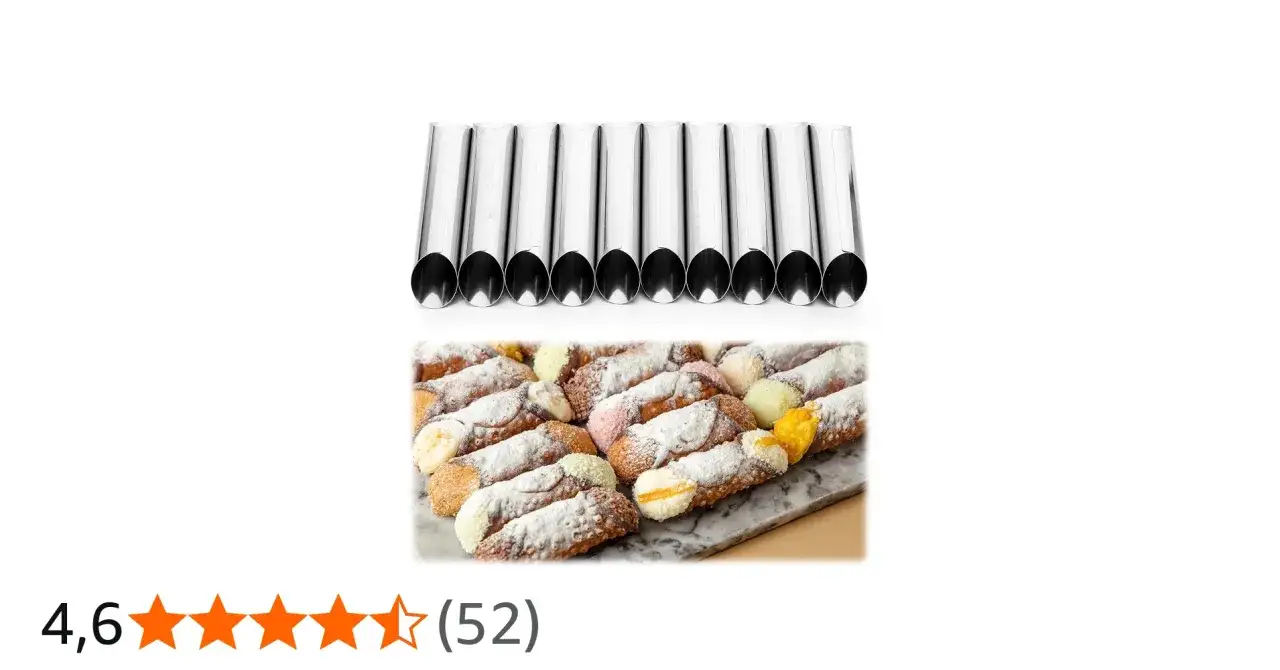 Formen für ein Cannoli-Rezept und fertig gefüllte, mit Puderzucker bestäubte Cannoli.